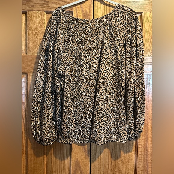 Ava & Viv 2X Plus Size Animal Print Long Sleeve Top Blouse - Picture 2 of 6